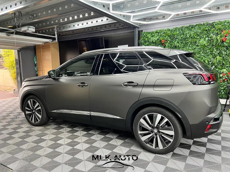 Peugeot 3008, Covering gris anthracite